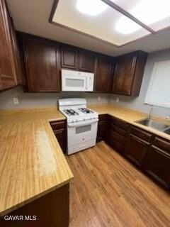 2500 Topaz Ln - Photo 2 of 9