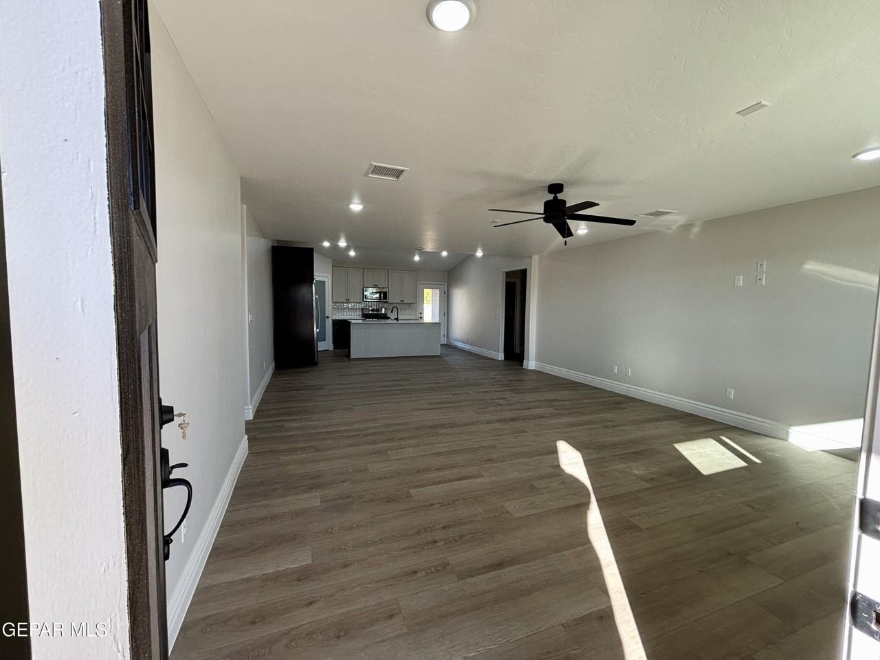 2633 Dunoon Dr - Photo 6 of 25