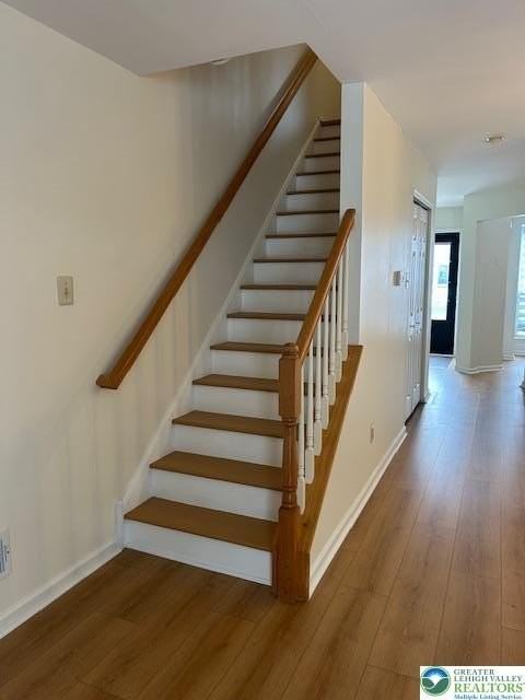 1885 Mansfield St - Photo 6 of 28