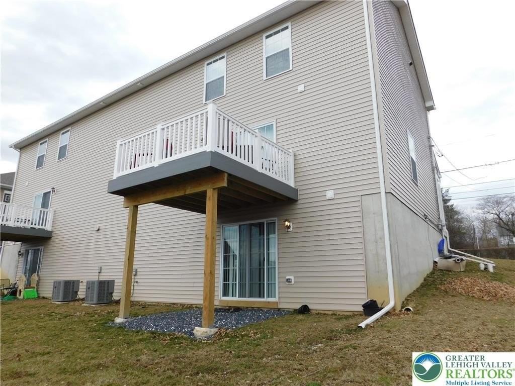 512 Penn St Unit 1 #1 - Photo 2 of 20