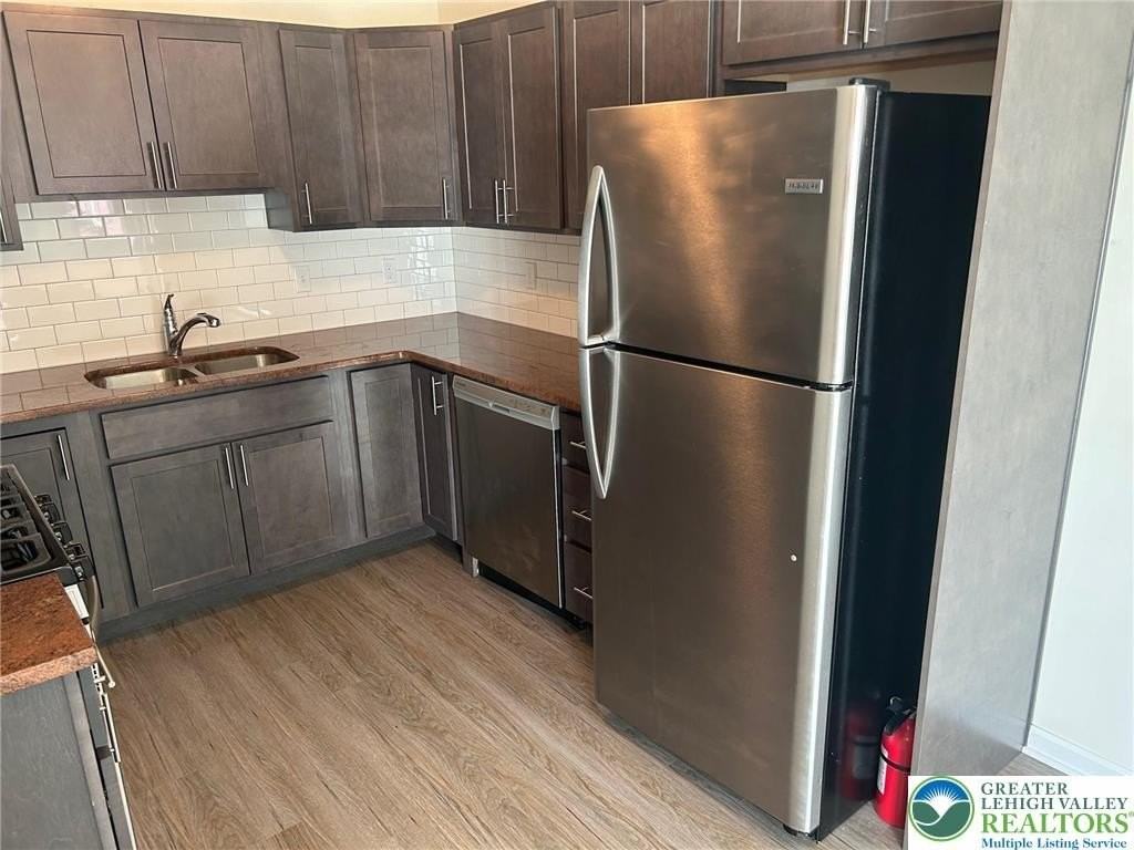 512 Penn St Unit 1 #1 - Photo 4 of 20