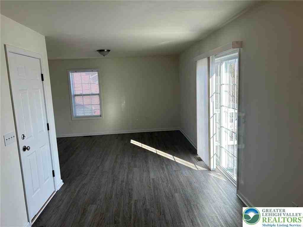 512 Penn St Unit 1 #1 - Photo 5 of 20