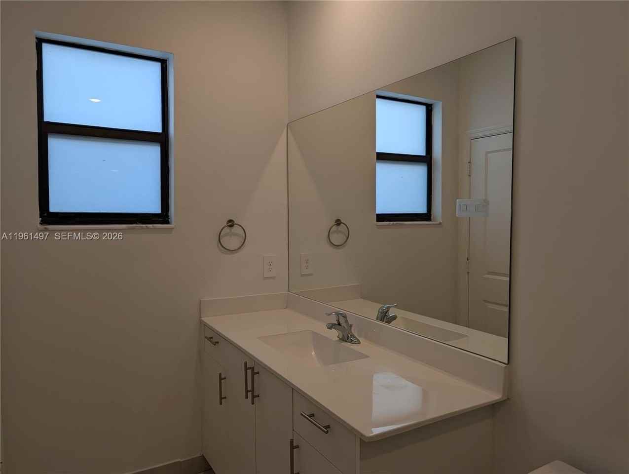 11810 Sw 245th Ter - Photo 5 of 27