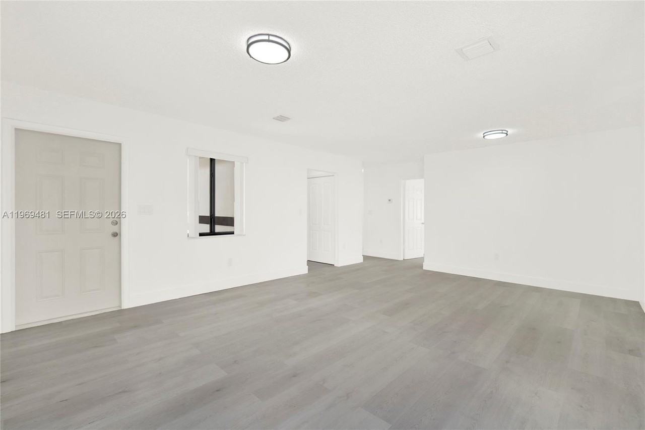 1226 Sw 76th Ct #1226 - Photo 3 of 15