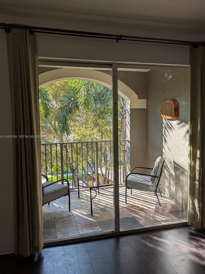 6831 Sw 44th St #302 - Photo 2 of 22