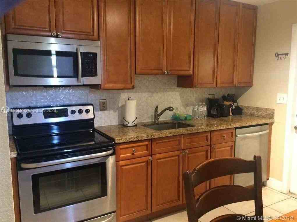 5730 Sw 37th St #0 - Photo 6 of 20