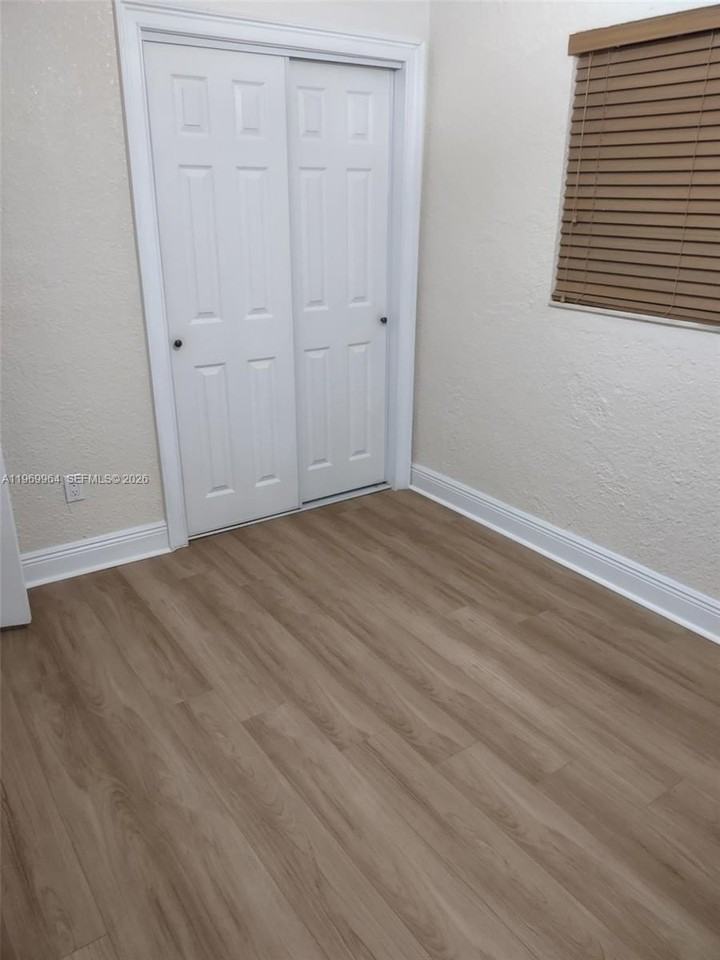 1241 Nw 174th St - Photo 7 of 12