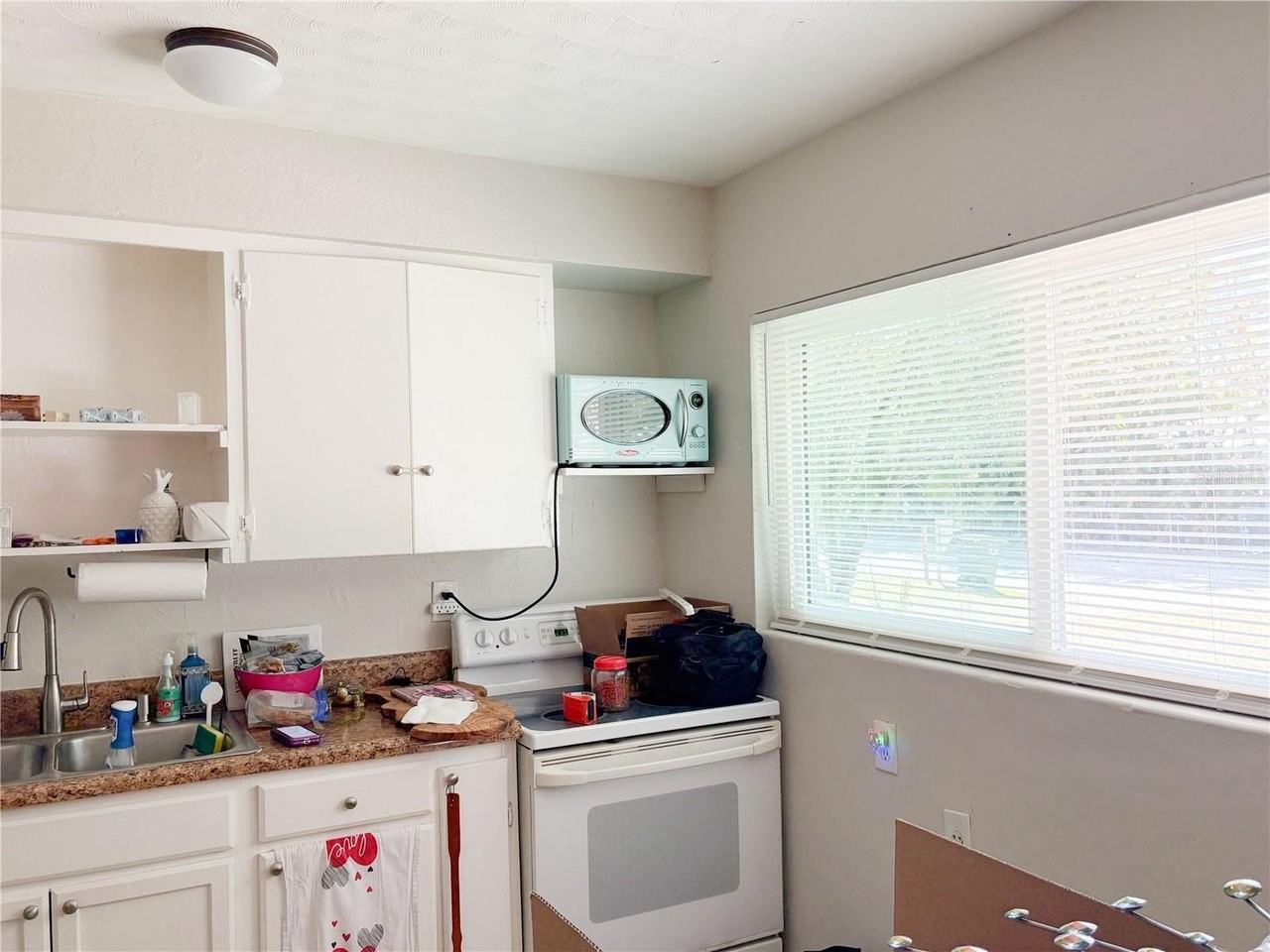 219 21st St E #A - Photo 7 of 12