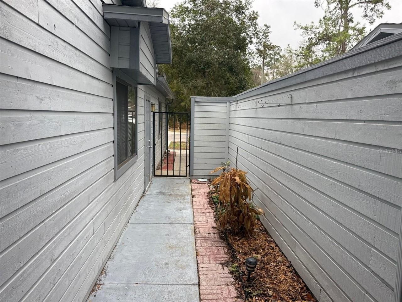 7078 Nw 52nd Ter - Photo 4 of 26