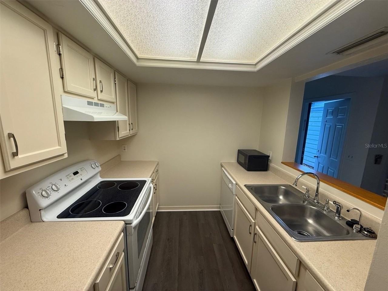 7078 Nw 52nd Ter - Photo 6 of 26