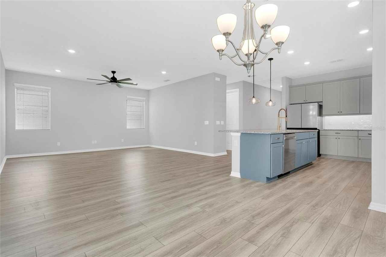 17049 Seville Orange Rd - Photo 5 of 28