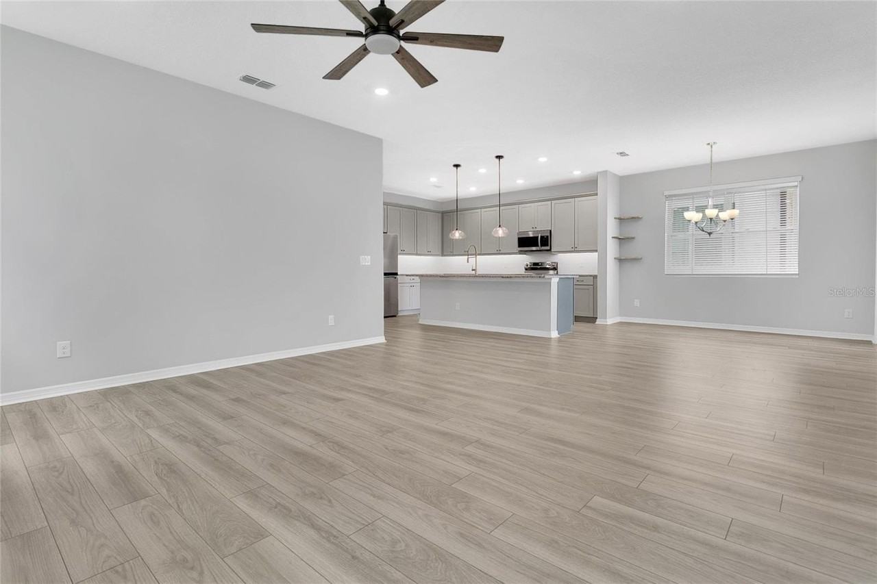 17049 Seville Orange Rd - Photo 6 of 28