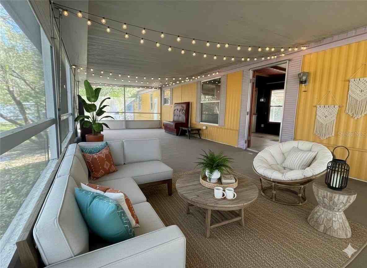 15756 Trigonia St - Photo 4 of 25