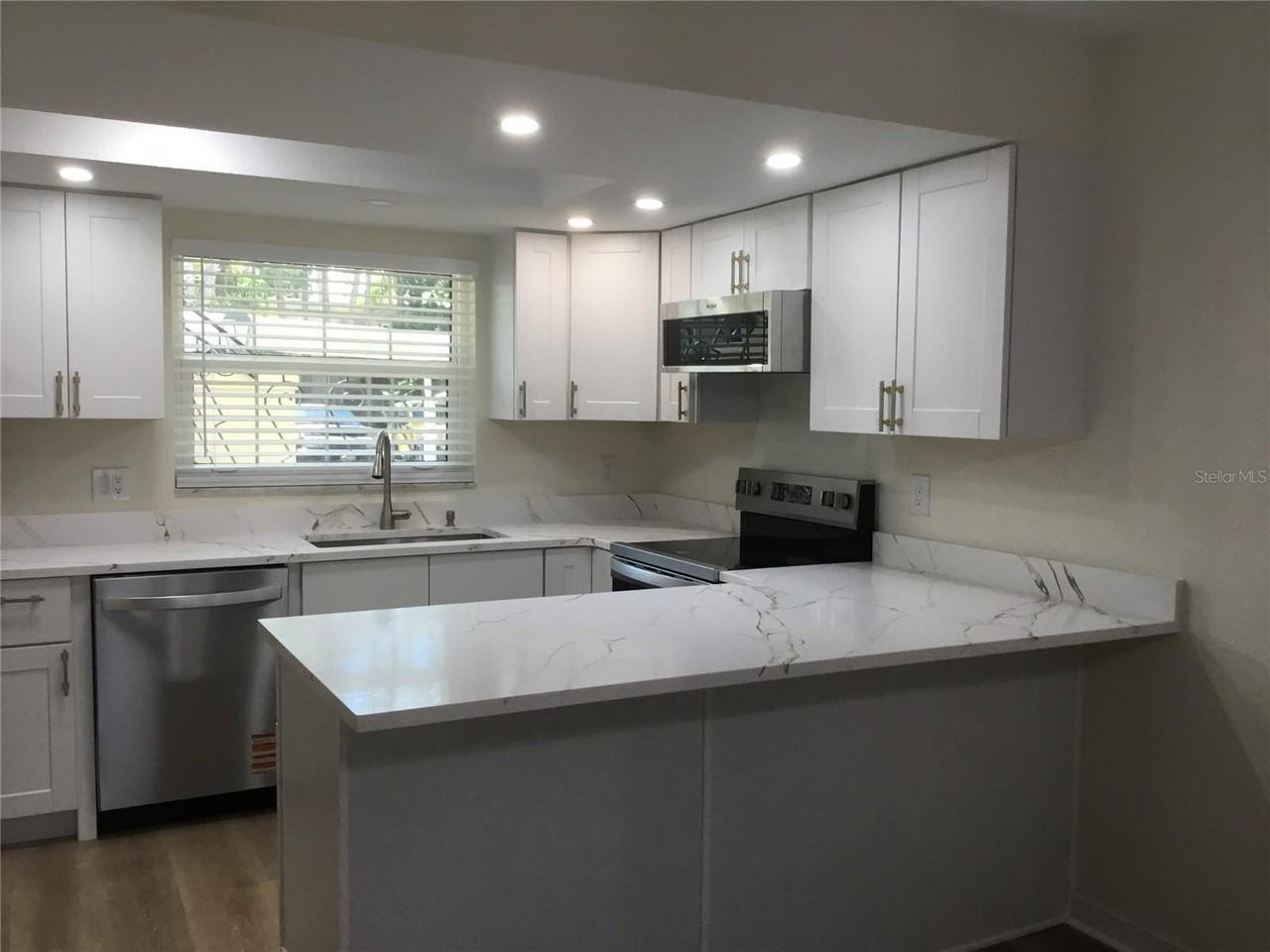 44 Country Club Dr #44 - Photo 6 of 30