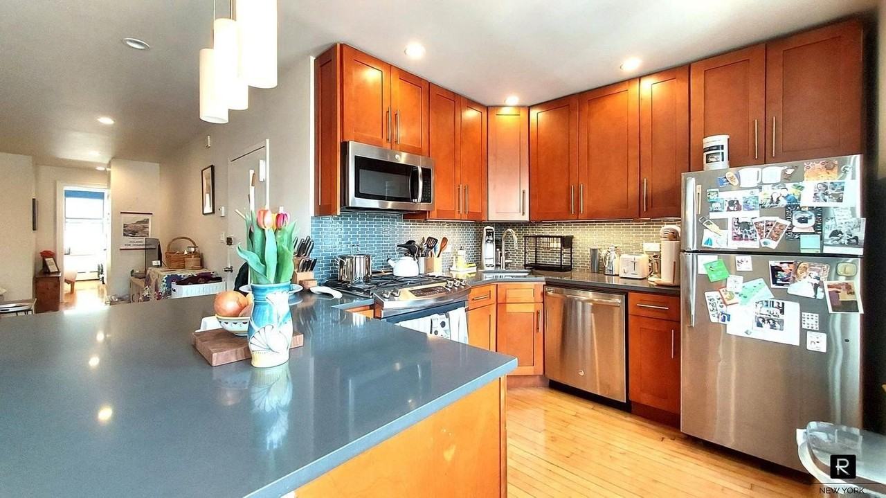 346 Flatbush Ave Apt 3 #3 - Photo 2 of 19