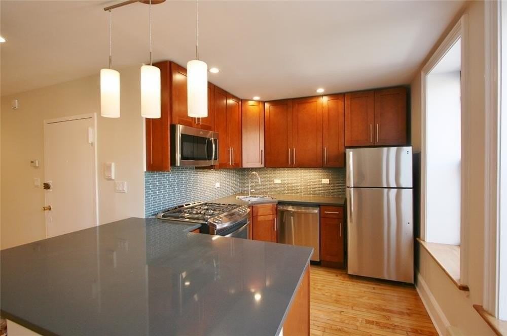 346 Flatbush Ave Apt 3 #3 - Photo 3 of 19