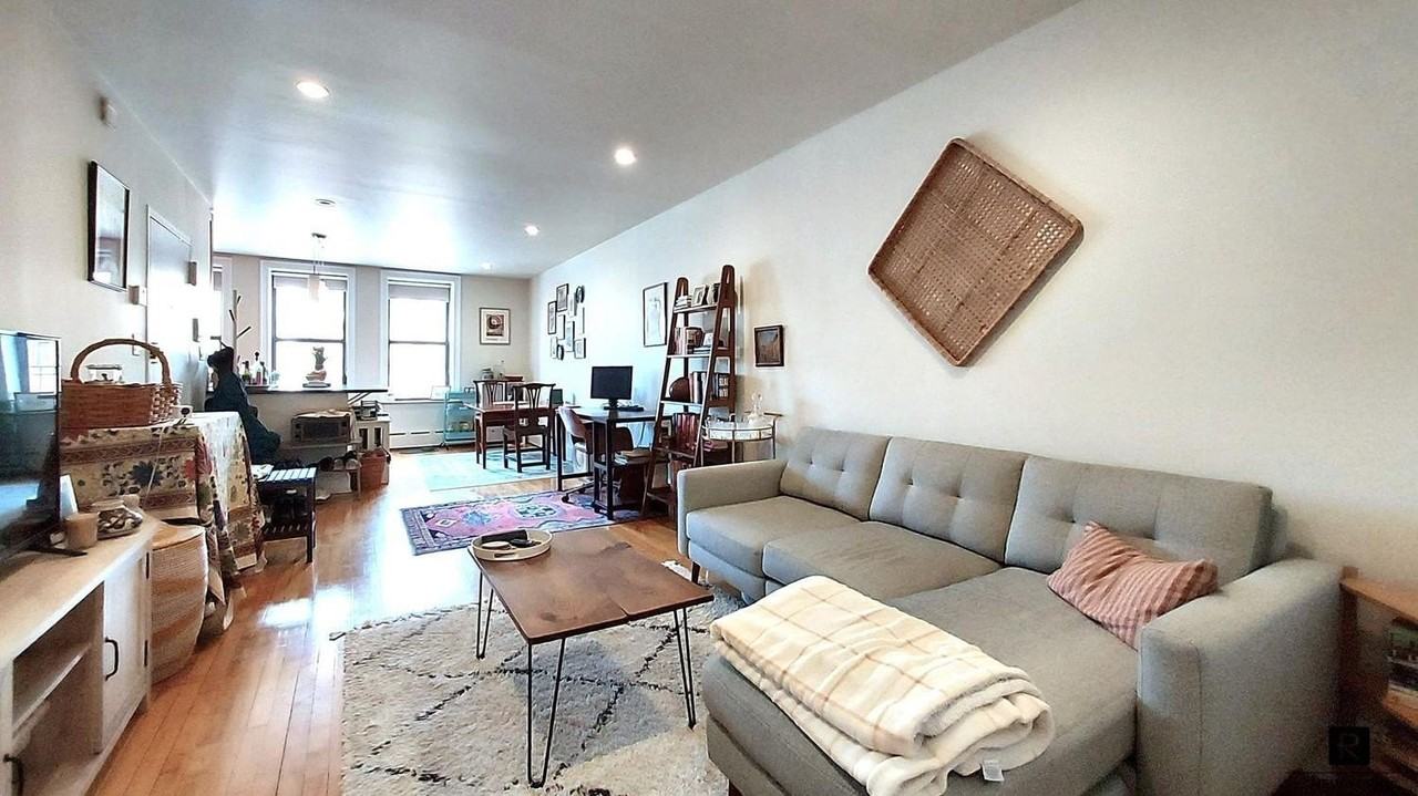 346 Flatbush Ave Apt 3 #3 - Photo 7 of 19