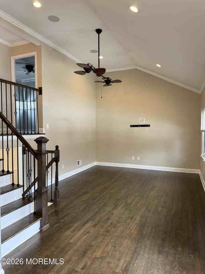 35 Arno St - Photo 6 of 35