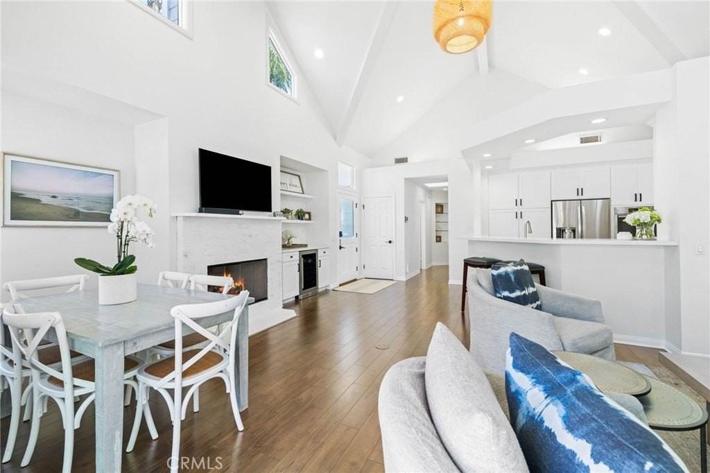 124 Garnet Ave - Photo 3 of 22