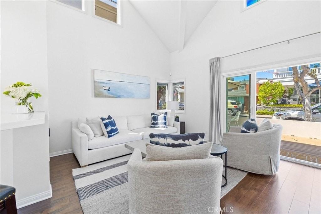 124 Garnet Ave - Photo 5 of 22