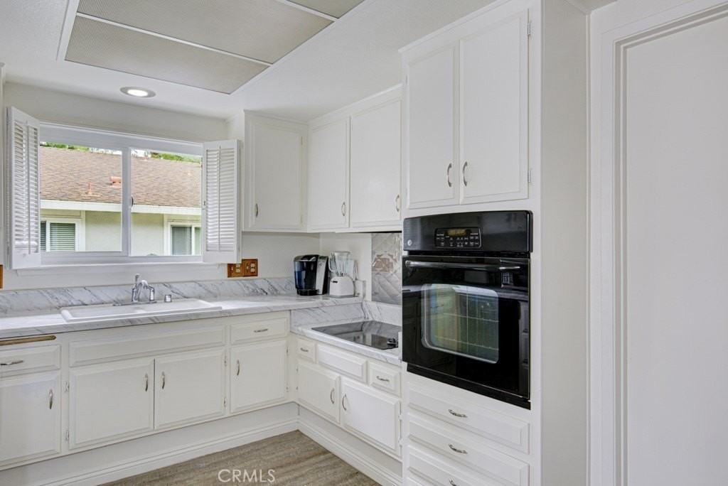 281 Avenida Carmel - Photo 7 of 14