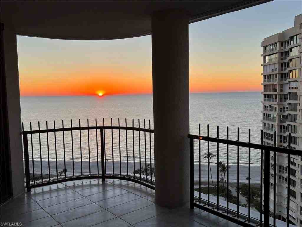 4251 Gulf Shore Blvd N #18A - Photo 2 of 33