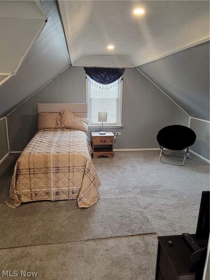 4083 E 143rd St - Photo 4 of 19