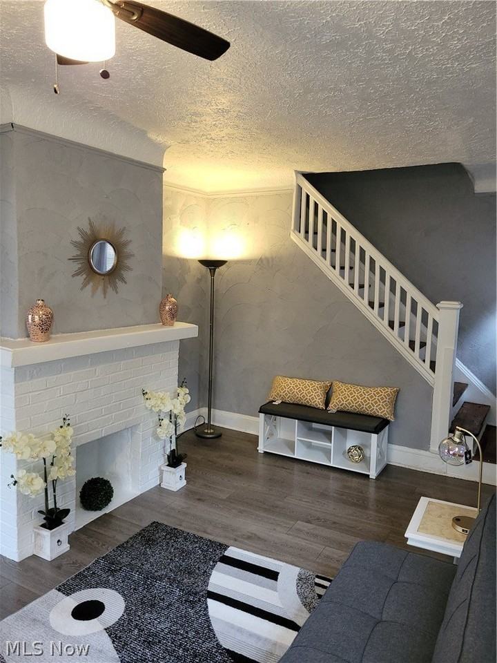 4083 E 143rd St - Photo 6 of 19