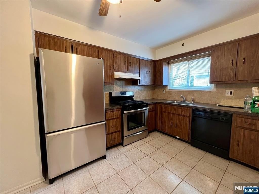 107 Madison Ave - Photo 4 of 14