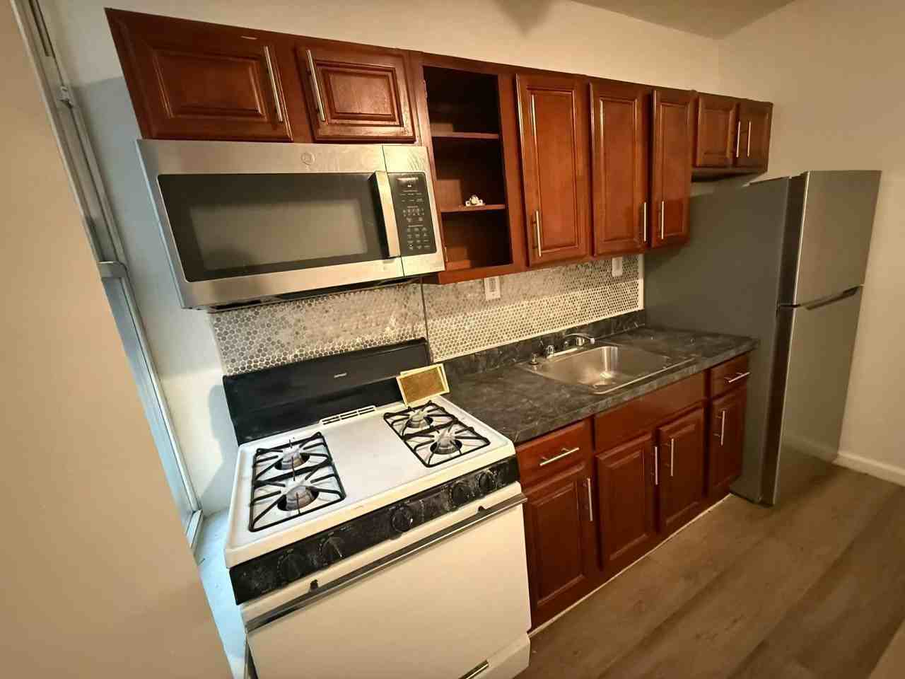 92 Fountain Ave - Photo 4 of 14