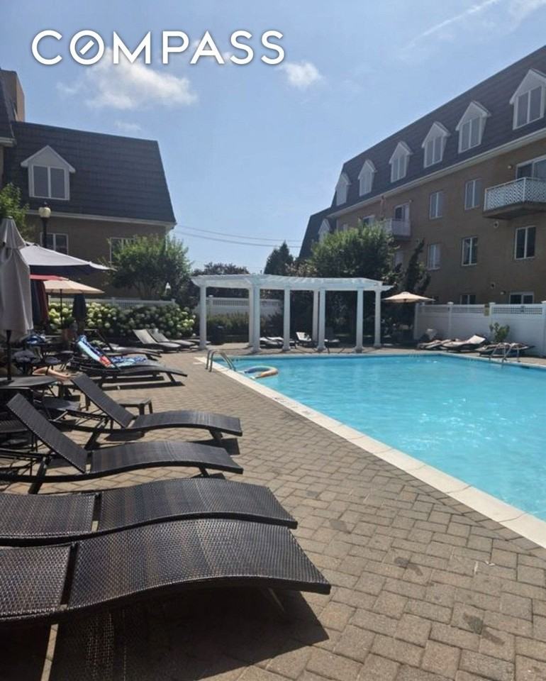 1455 Royce St #1H - Photo 6 of 7