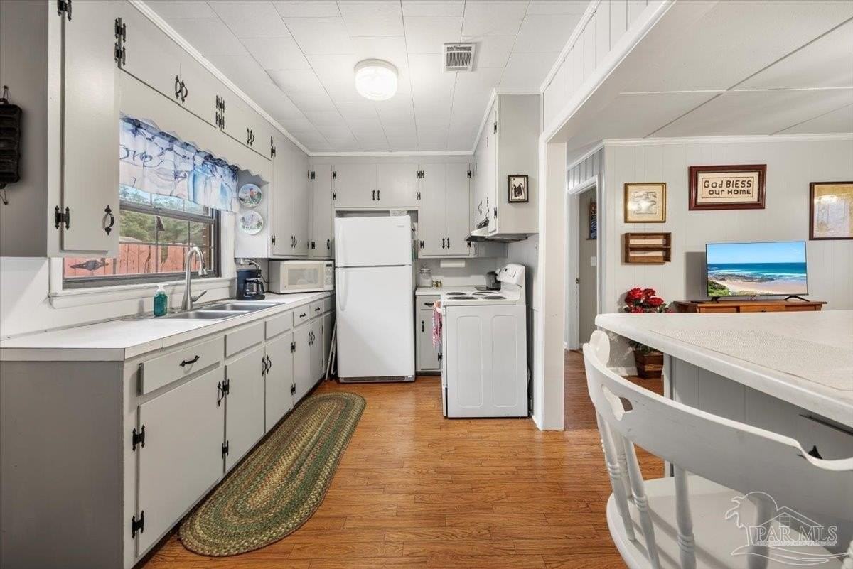 5490 Berryhill Rd - Photo 6 of 27