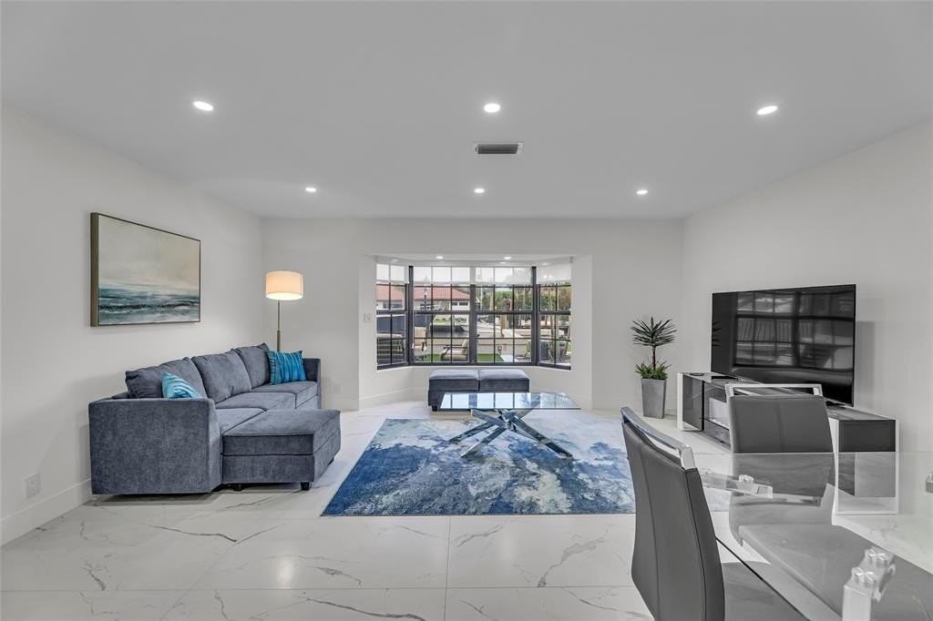 616 3rd Key Dr - Photo 6 of 34