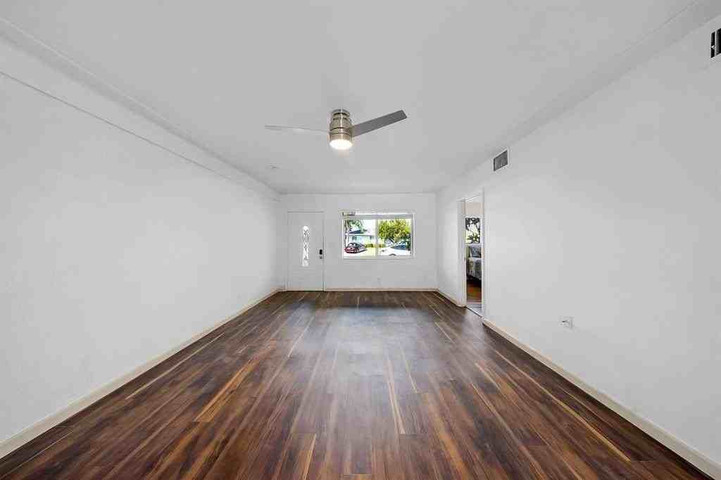 1834 N State Road 7 - Photo 6 of 25