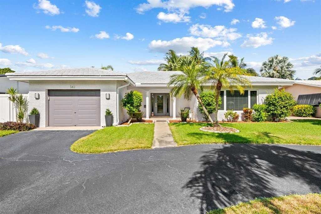 541 Ne 26th Ave - Photo 3 of 34