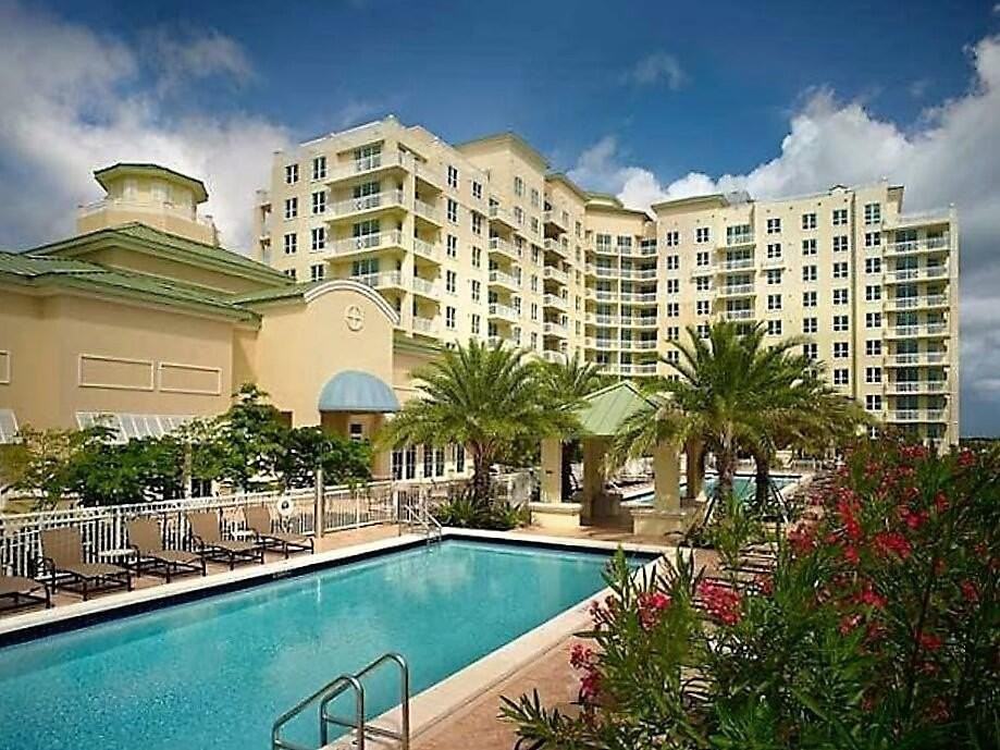 350 N Federal Hwy #1404S - Photo 3 of 28