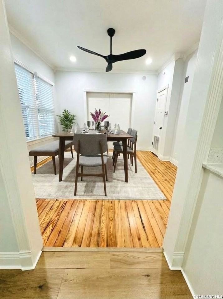 525 Mission St #4 - Photo 3 of 22