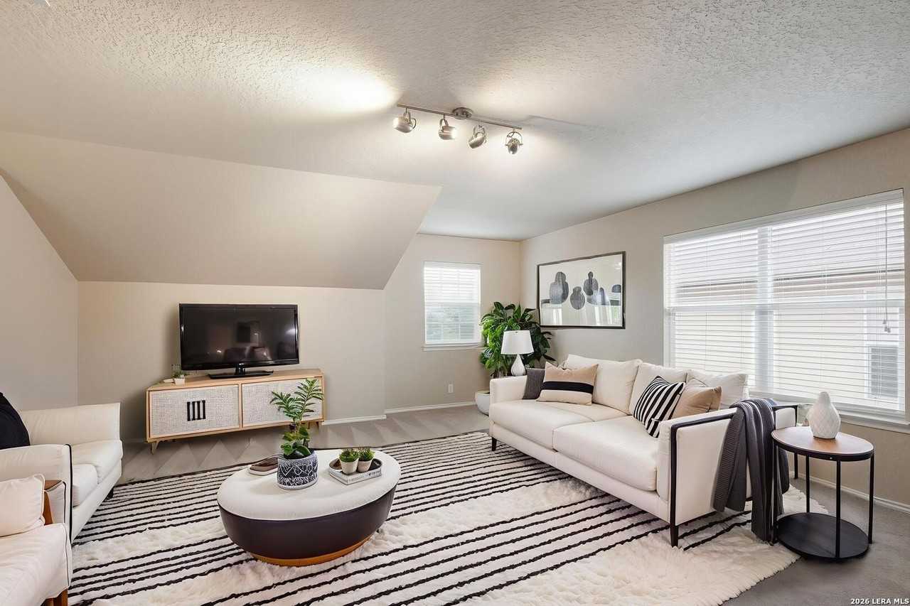 12050 Texana Cv - Photo 3 of 9