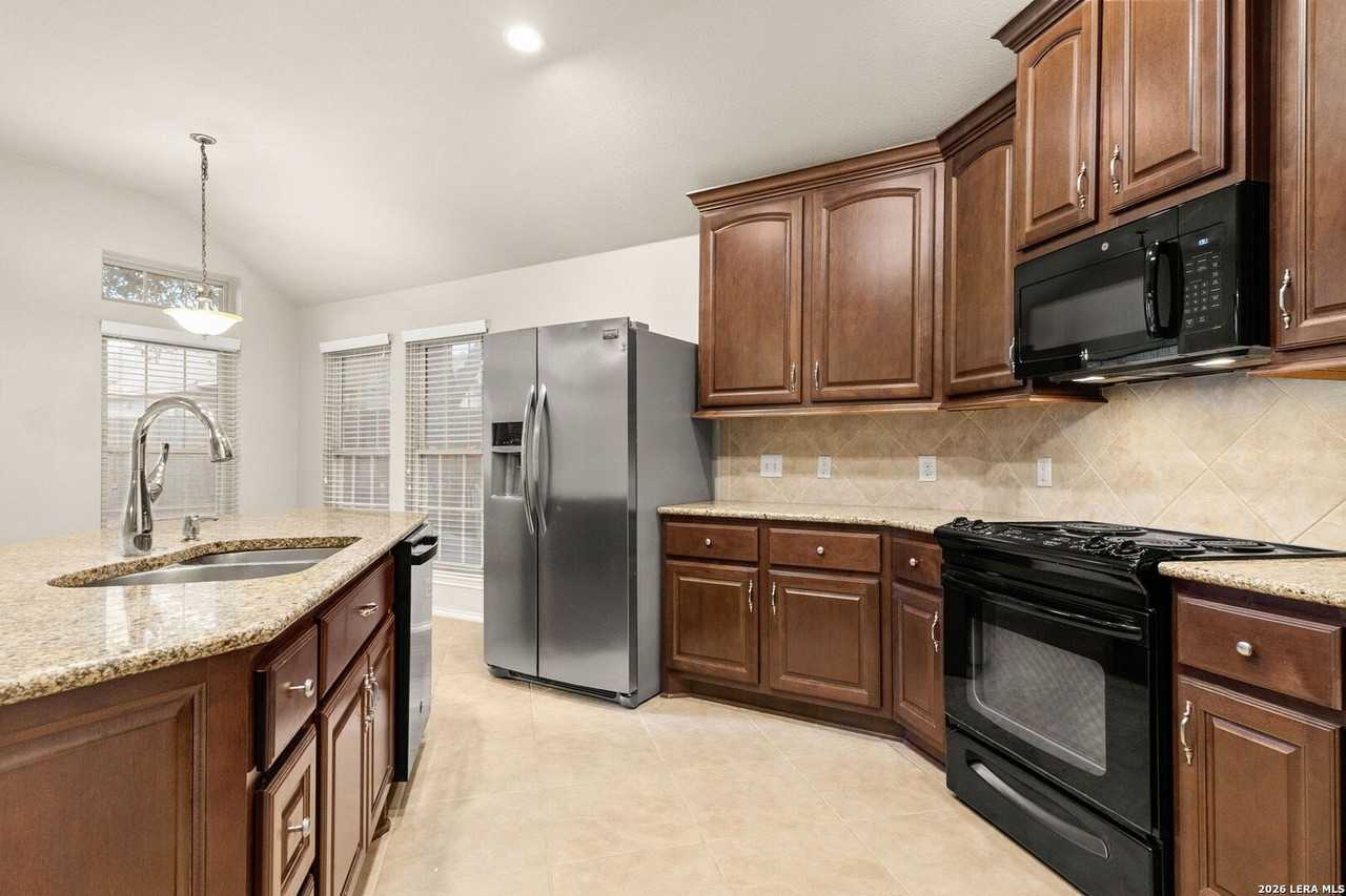 3038 Hidden Mdw - Photo 4 of 19