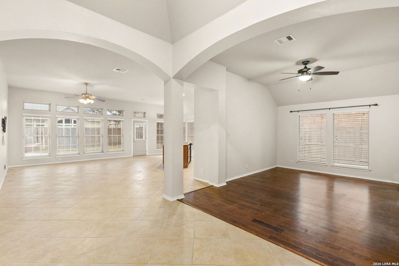 3038 Hidden Mdw - Photo 5 of 19