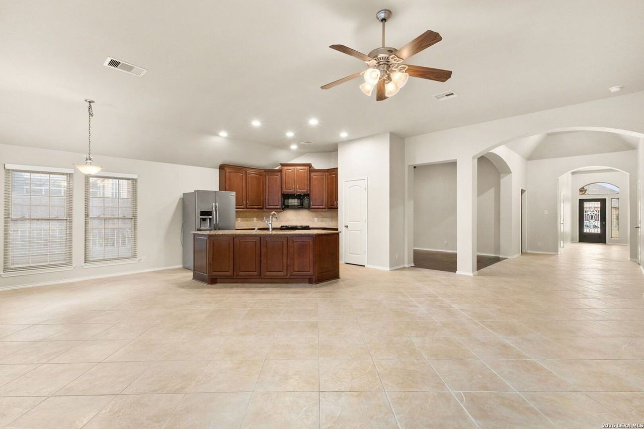 3038 Hidden Mdw - Photo 7 of 19