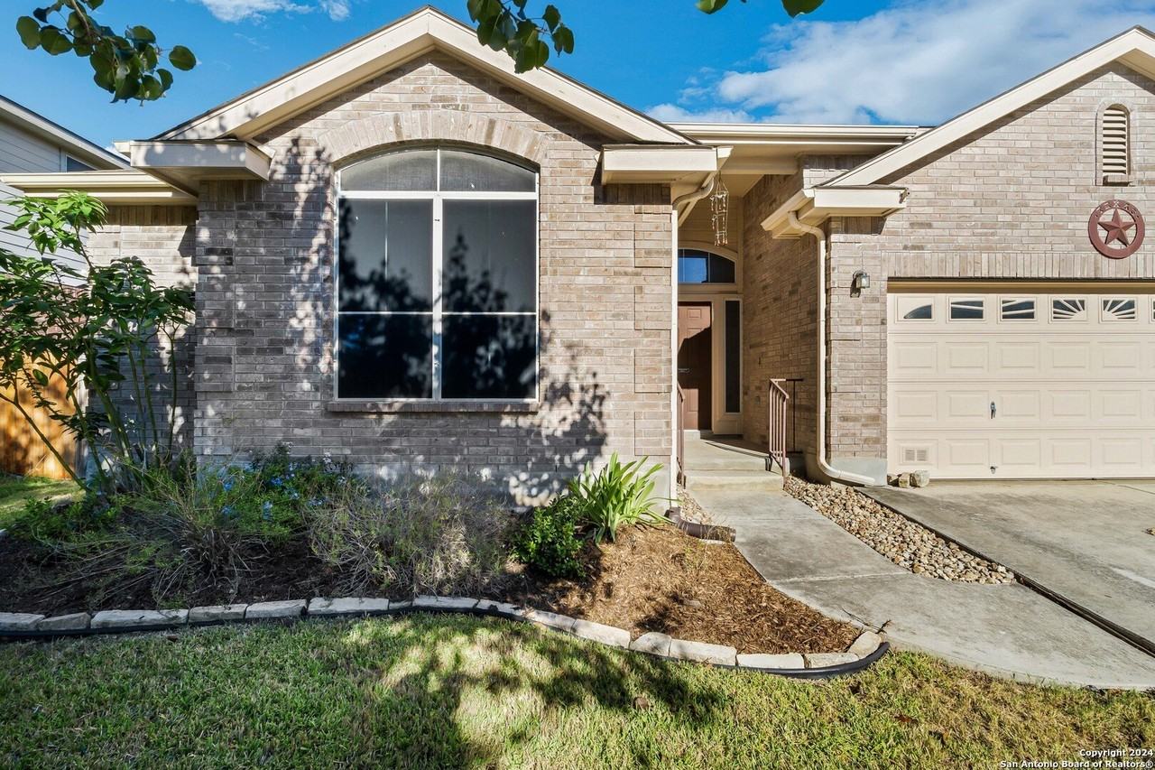 225 Crimson Tree - Photo 2 of 34