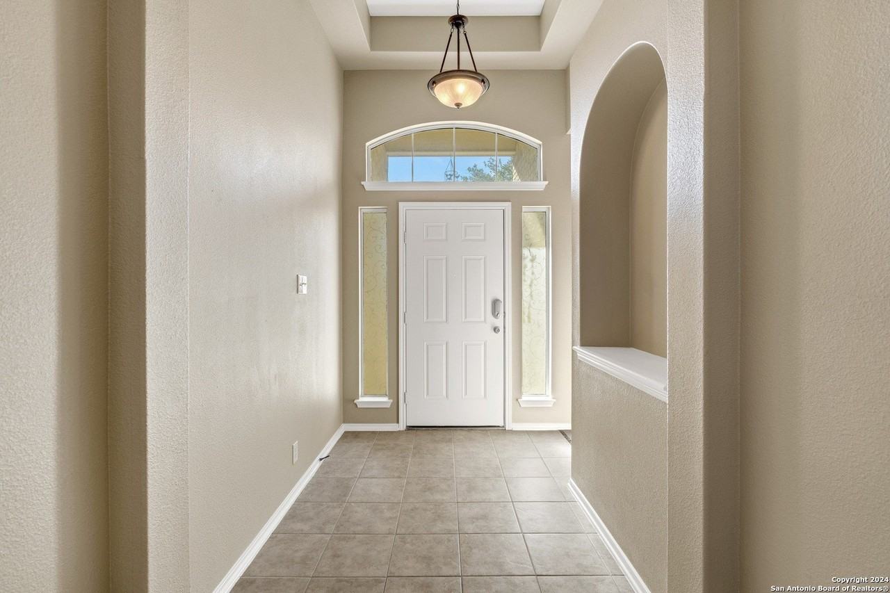 225 Crimson Tree - Photo 3 of 34