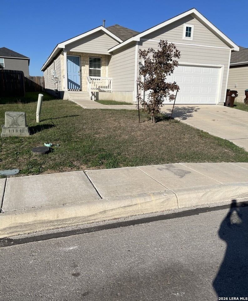 8507 Amistad Cv - Photo 2 of 8