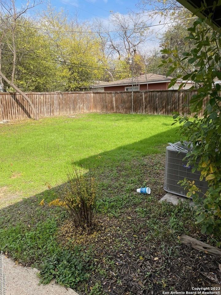 243 Beverly Dr Unit 1 #1-2 - Photo 5 of 24