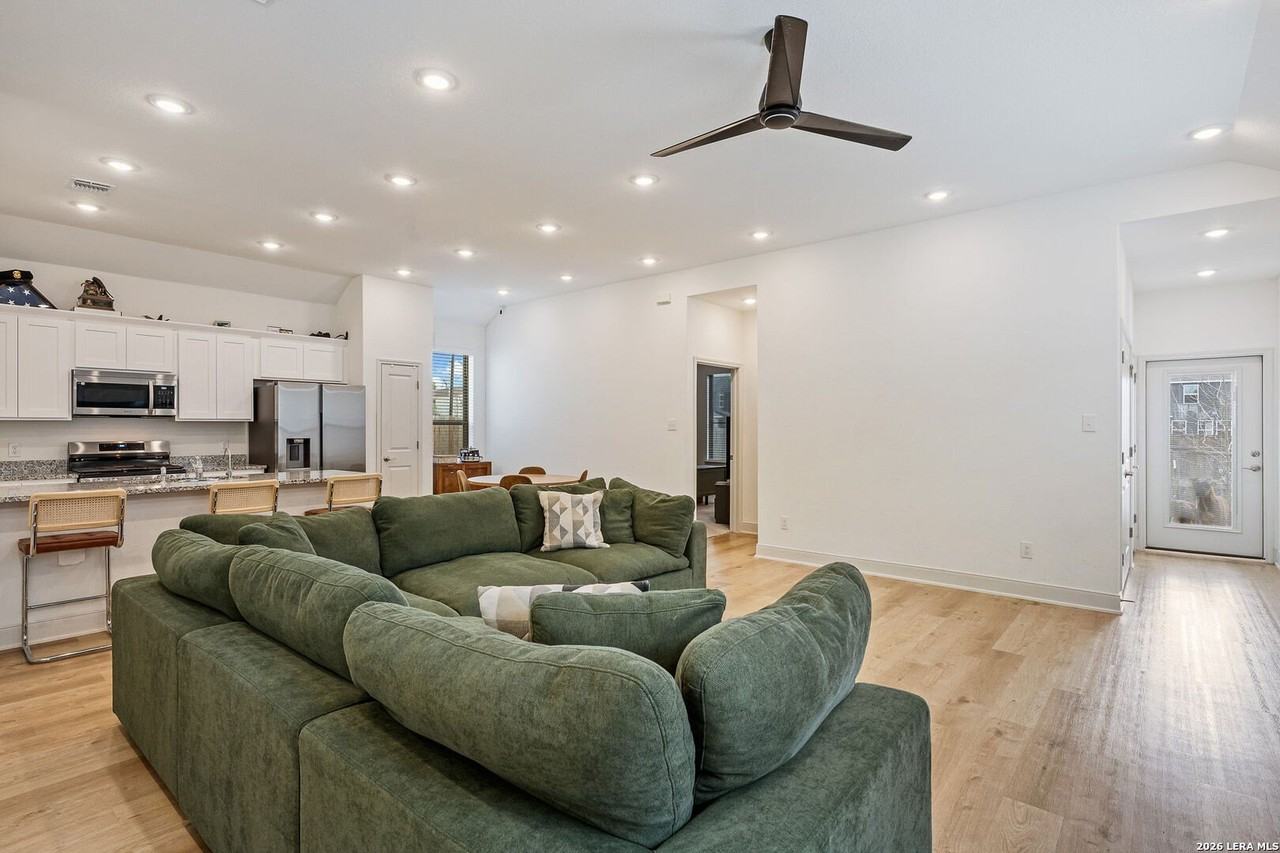 3610 Palmwood Ter - Photo 5 of 22