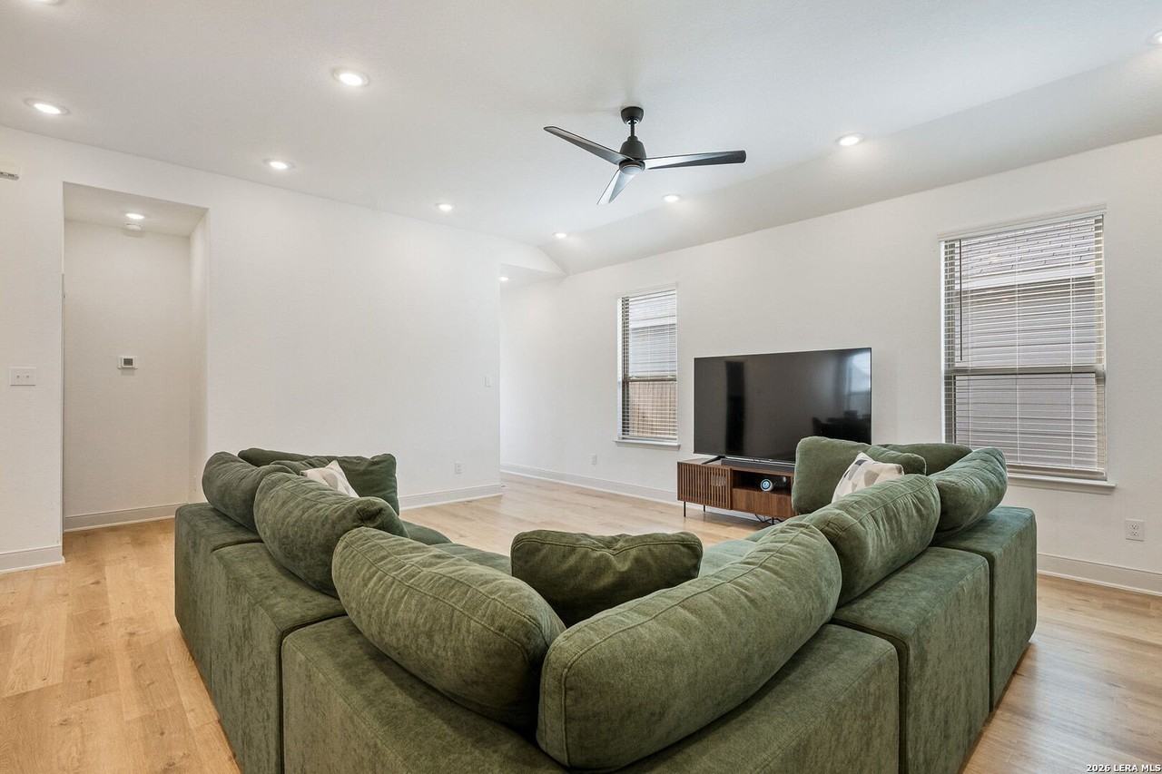 3610 Palmwood Ter - Photo 6 of 22