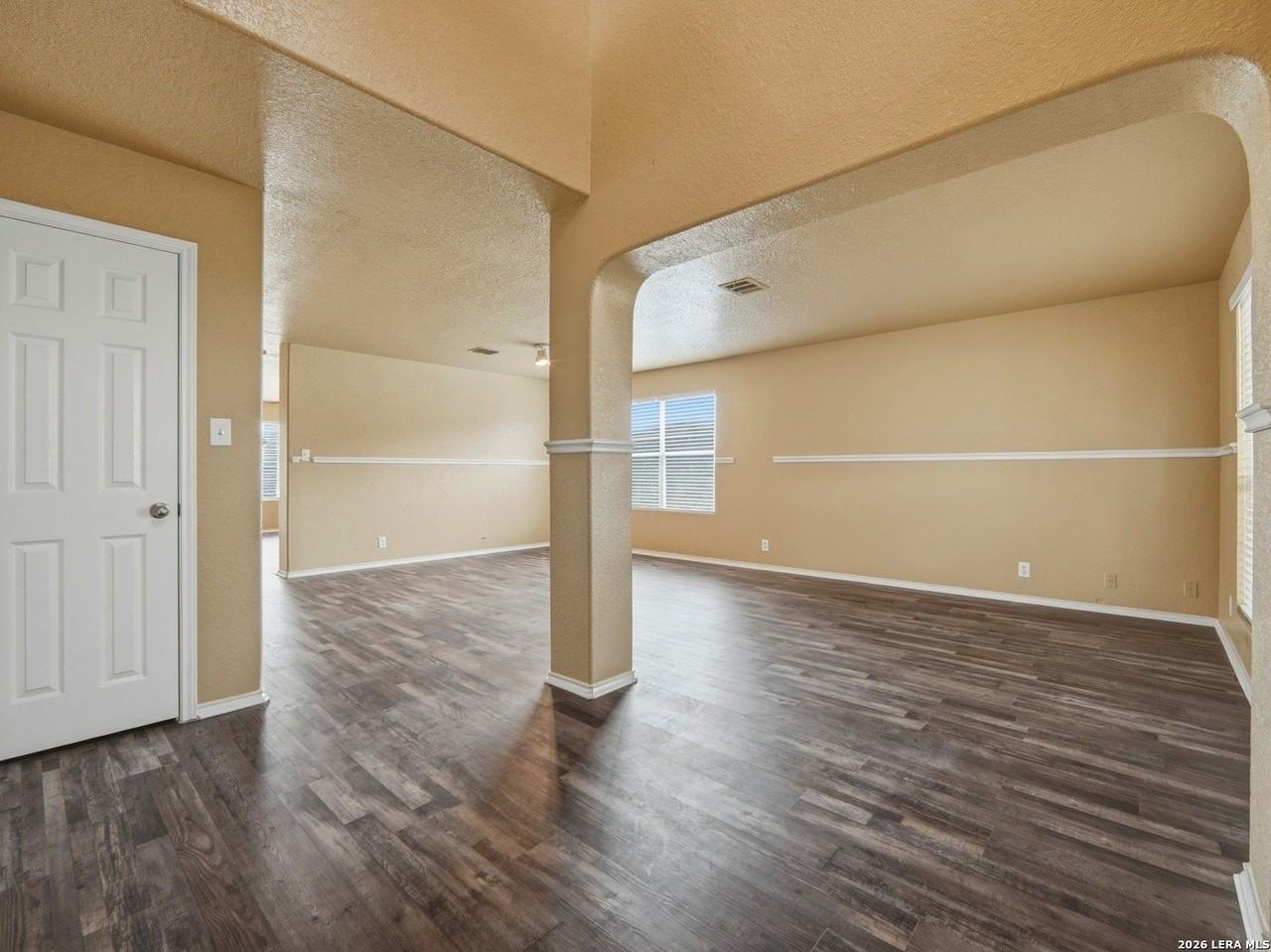 11003 War Emblem - Photo 2 of 29