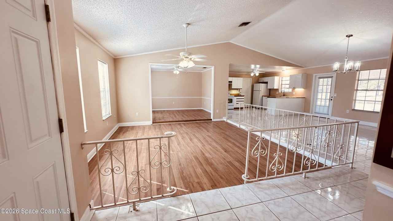 301 Nesbitt St Ne - Photo 6 of 50