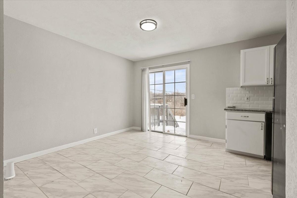 7704 E 103rd Ter - Photo 2 of 17